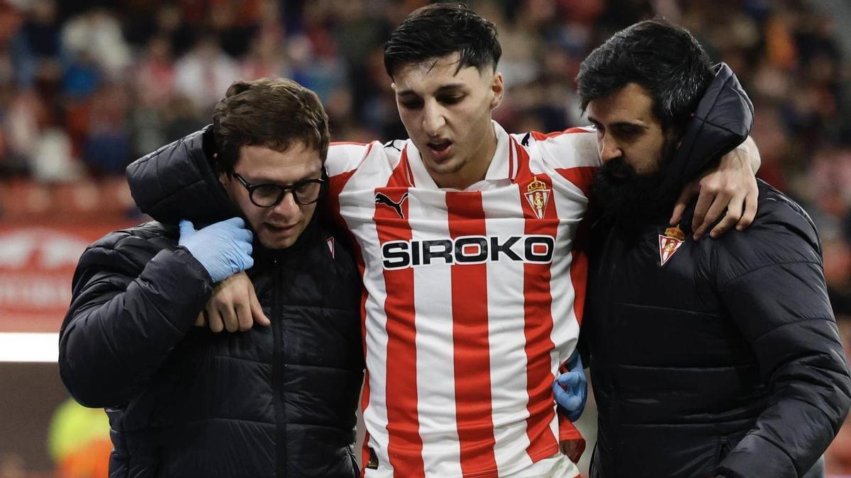 Sporting Gijón: Fractura de peroné para Ferrari y adiós a la temporada
