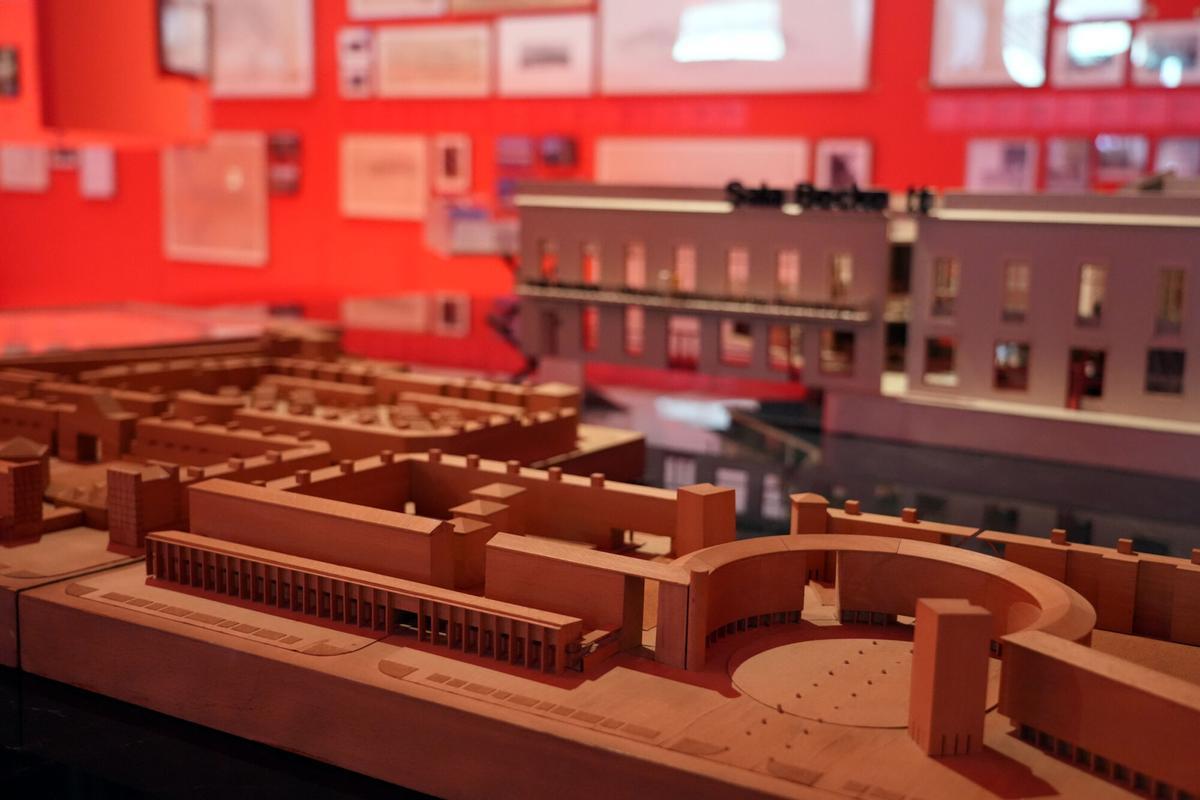 La exposición ‘Seny i rauxa. Notícia de l’arquitectura catalana’ en el DHub.