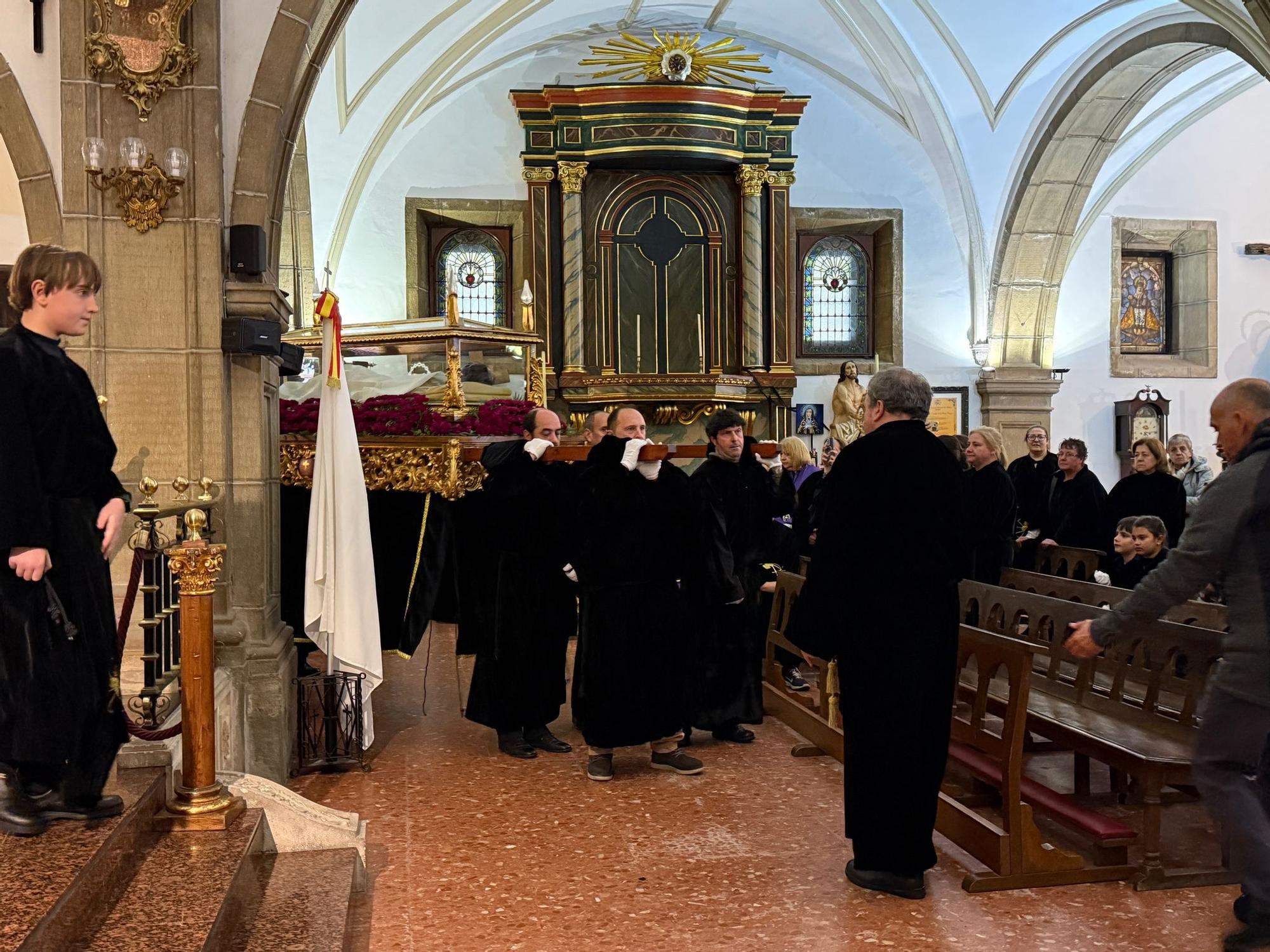 Así vivió Candás su Santo Entierro