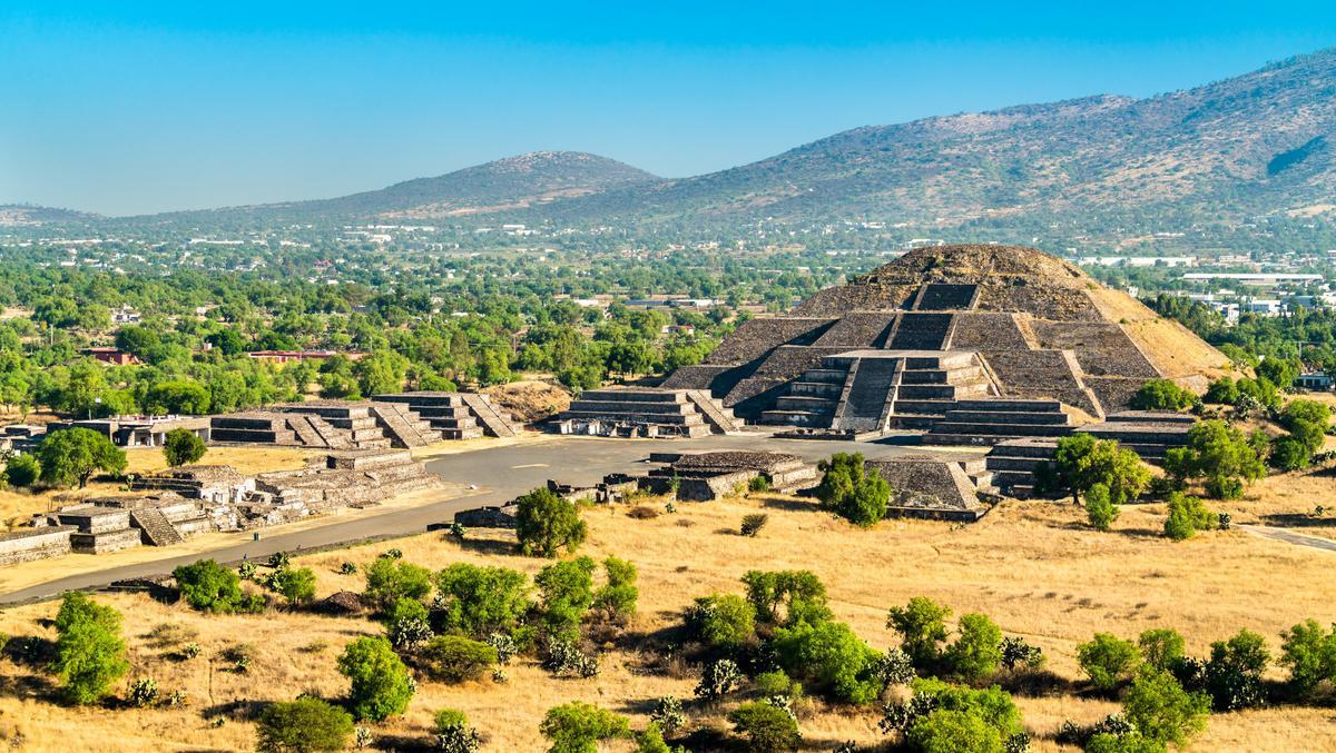 Vista de la Pirámide de la Luna en Teotihuacan. Patrimonio de la Humanidad de la UNESCO en México.