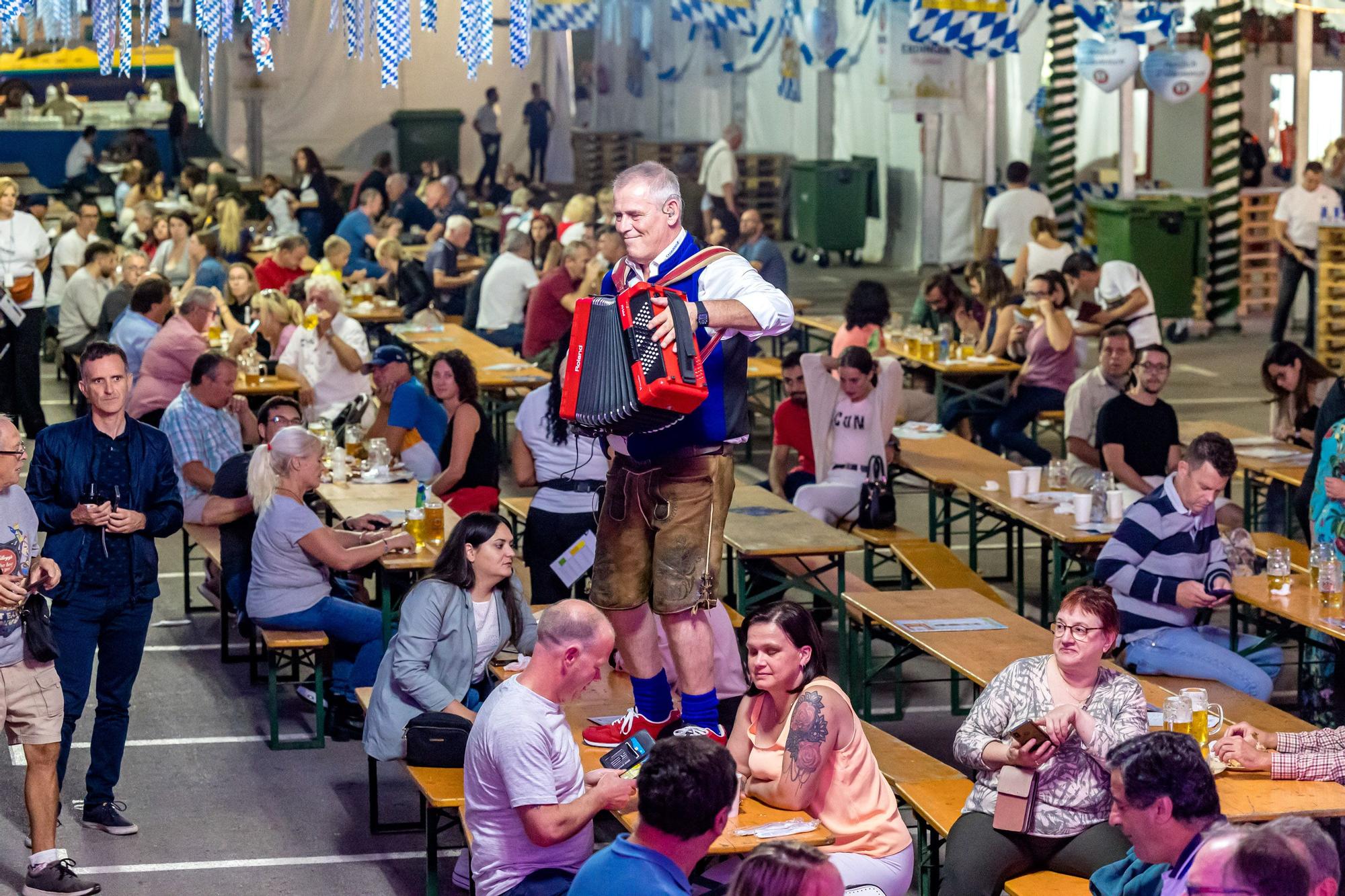 La “apertura del barril” marca el inicio de la Oktoberfest. La “Fiesta de la Cerveza” se desarrollará hasta el 16 de octubre