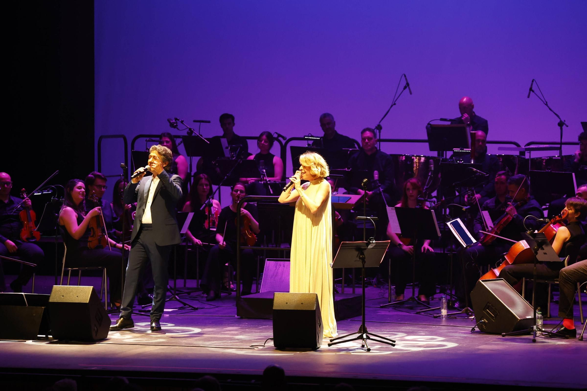 Así fue el concierto de Sole Giménez y Juan Valderrama en Gijón (en imágenes)