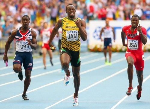 El jamaicano Usain Bolt ha ganado su tercera medalla de oro en estos Mundiales en el relevo 4x100.