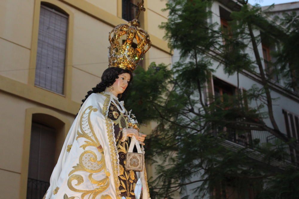 Procesión en el Barrio del Carmen y "cant de la carxofa"