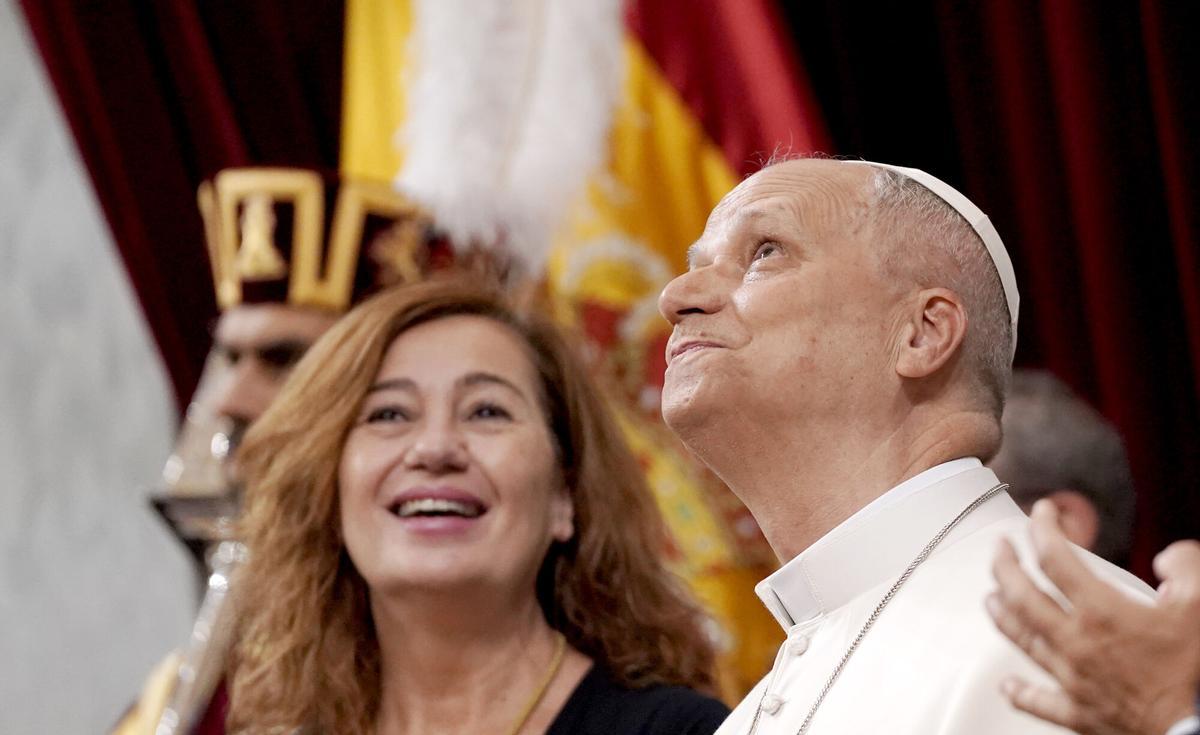 León XIV y Francina Armengol. León XIV y Francina Armengol.