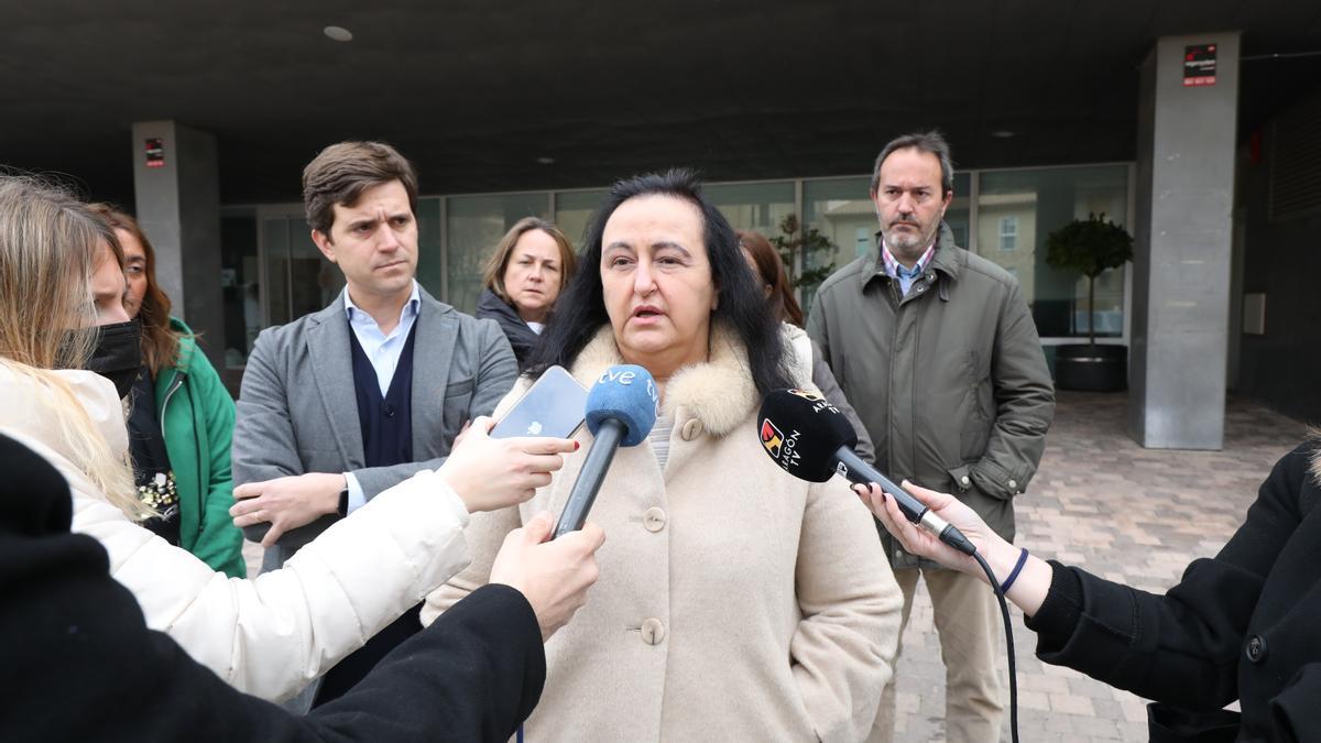 Cadrete vota la moción de censura contra la alcaldesa del PP
