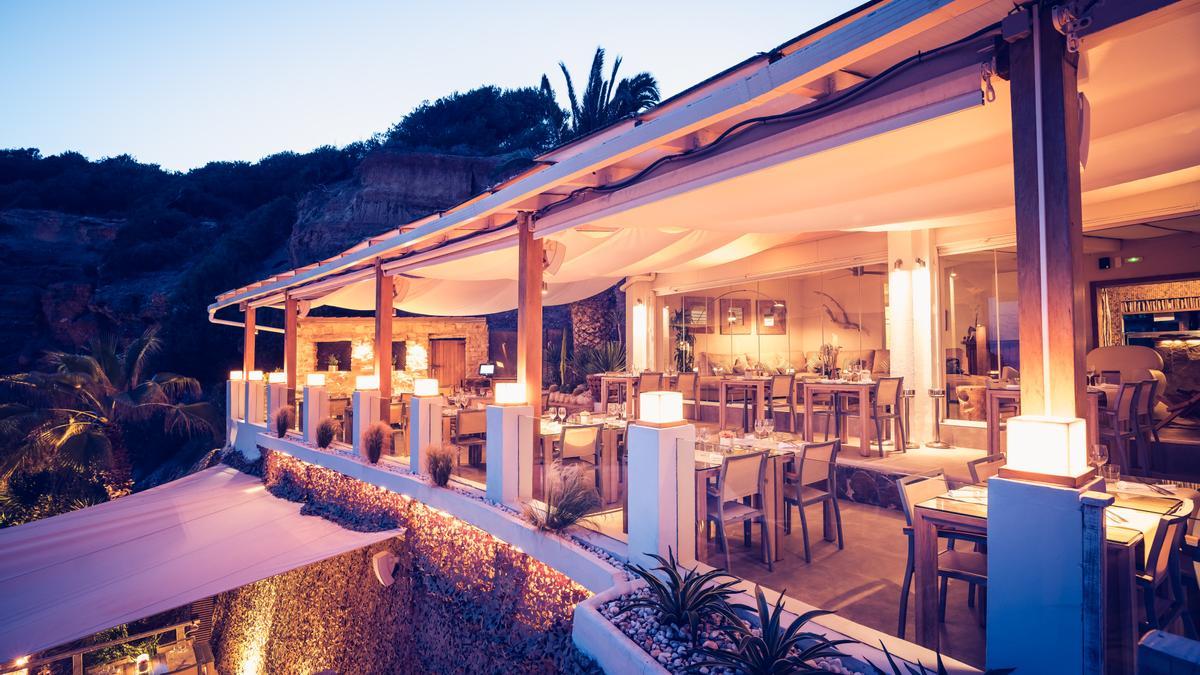 El restaurante Amante Ibiza se ha convertido un lugar imprescindible en Ibiza.