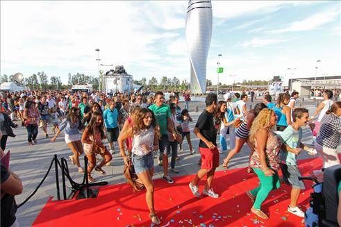 Inauguración del centro comercial El Faro de Badajoz en imágenes