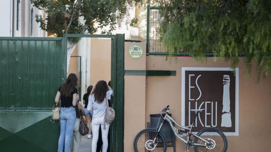 Fachada del colegio de Marratxí es Liceu, en el que esta tarde se ha ceelebrado un acto de recuerdo