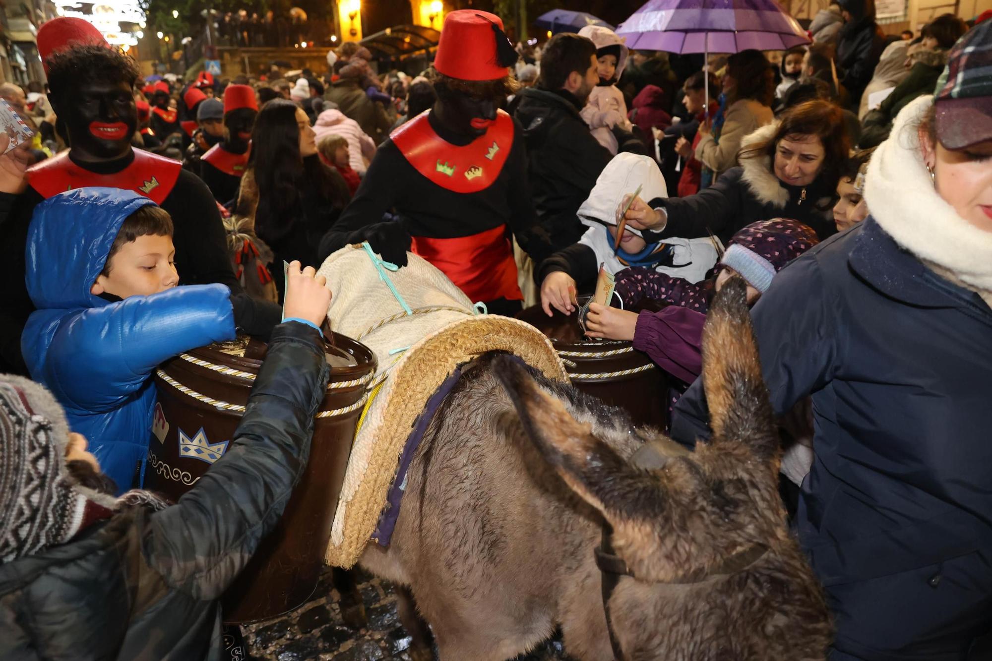 Las imágenes del Día de la Burrita y el Bando Real de Alcoy