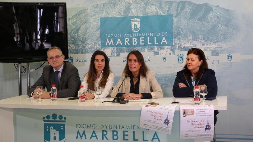 Organizadores de la cena, ayer, en la presentación del evento.