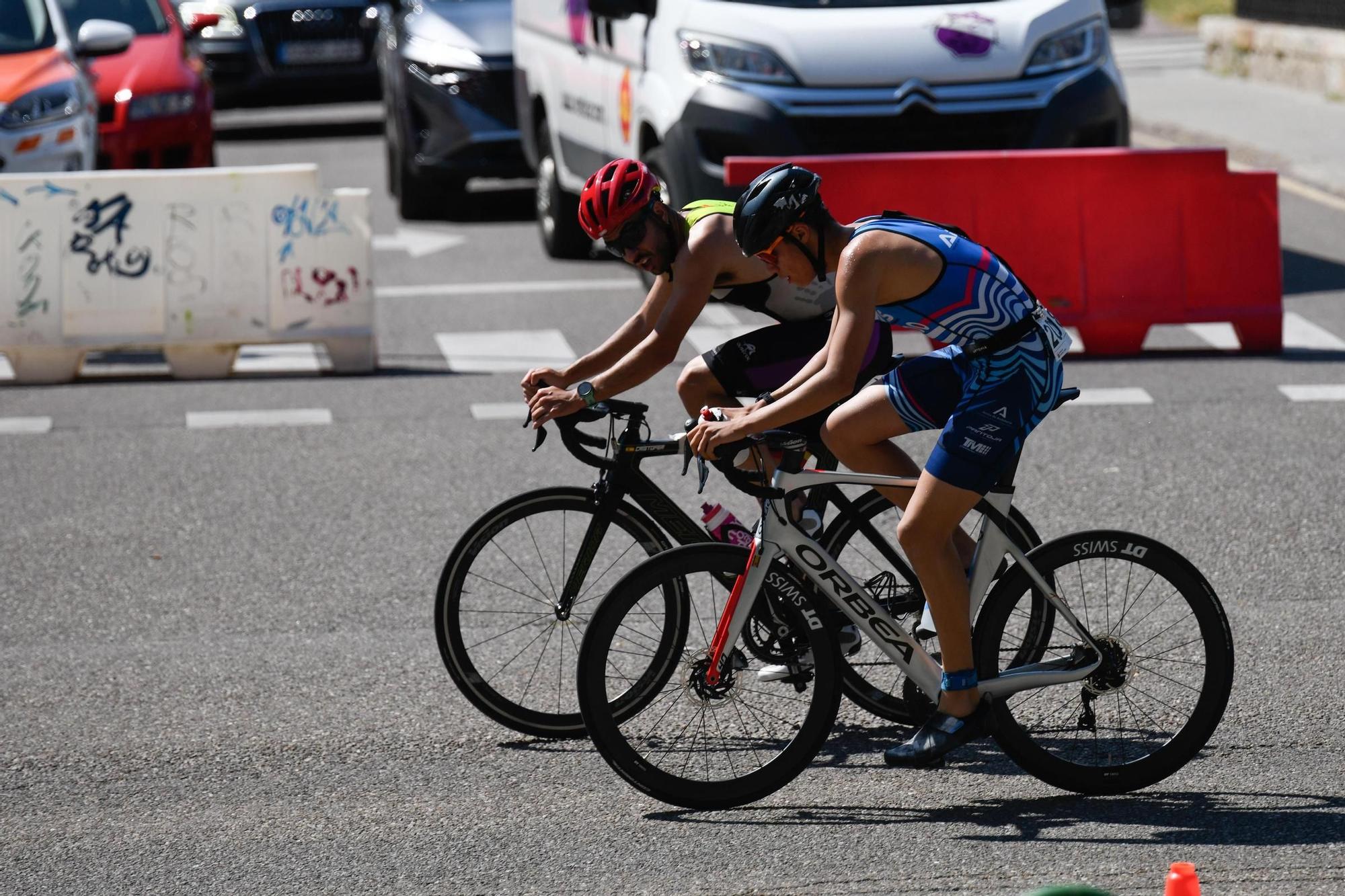 GALERÍA | El Triatlón "Ciudad de Zamora" hace vibrar a la capital del Duero