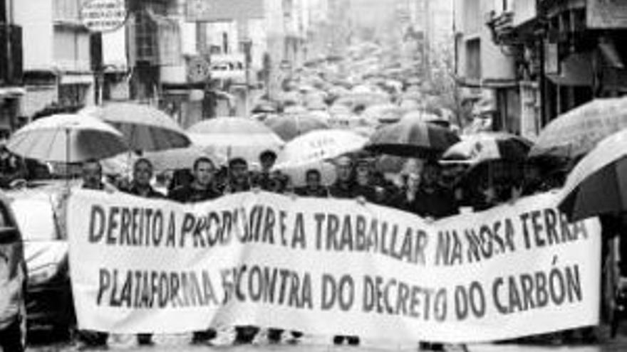 Manifestacionen ferrol contra el decretodel carbon