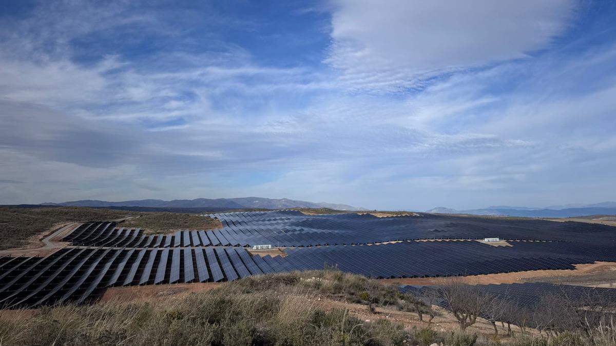 Planta solar de Caparacena, en Granada, controlada por Iberdrola y Norges.