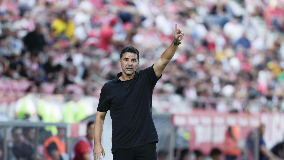 Girona's head coach Michel Sanchez reacts during a Spanish LaLiga EA Sports soccer match between Girona and Valencia at Montilivi Stadium, in Girona, Catalonia, Spain, 4 October 2025. EFE/ David Borrat. girona . valencia. liga españa 2025/2026 girona . valencia. 08. accion. montilivi