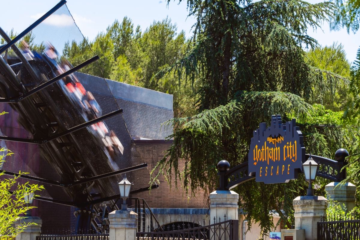 Si lo tuyo son las emociones fuertes, esta es, sin duda, la mejor montaña rusa de Europa.