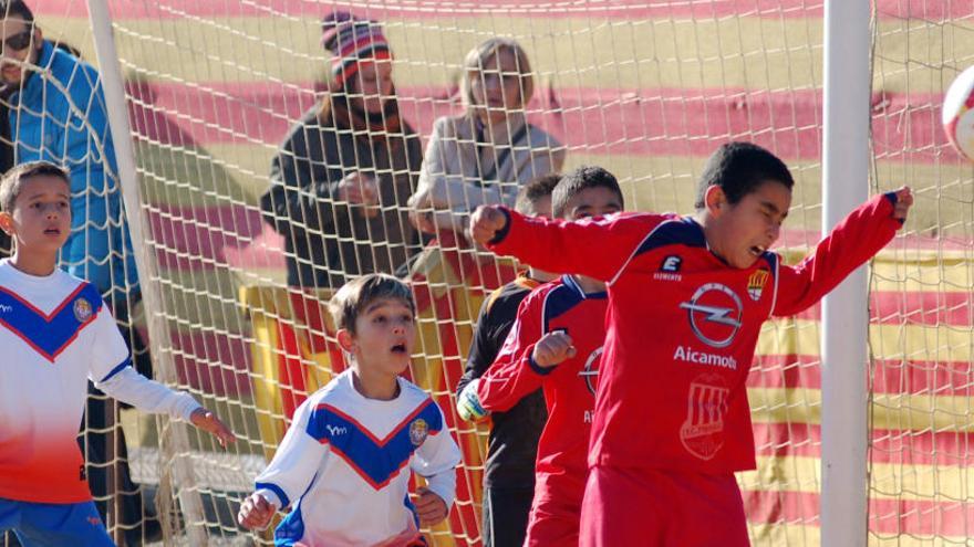 El torneig de la Pirinaica torna a la cita nadalenca amb setze equips