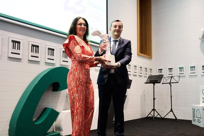 Fotogalería | María Ortiz, directora general de Prensa Ibérica en Extremadura, recoge el premio 'Mujer influyente'