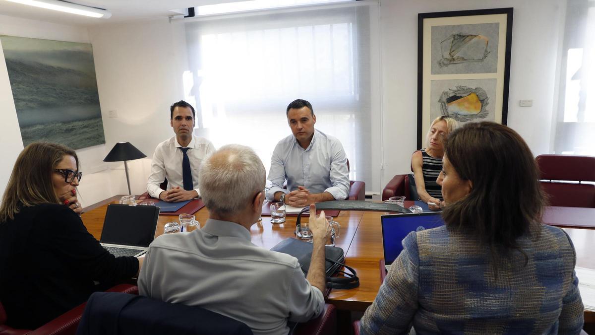 Reunión bilateral entre el Ministerio de Hacienda y el Principado.