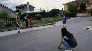 "Día de los Paxarrinos" en Siero con la pesca de la botella, la rana, las lecheras y la panoya