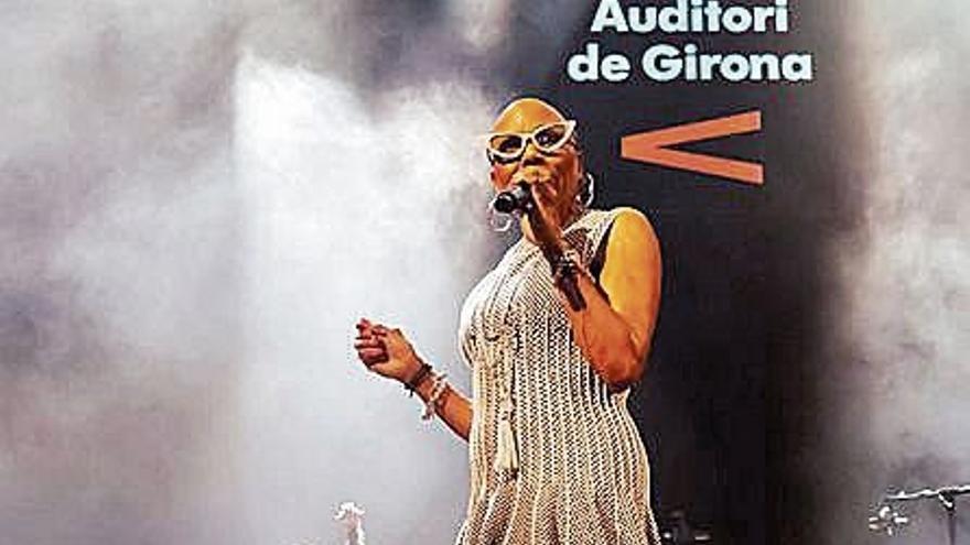 Dee Dee Bridgewater, una seductora amb veu i discurs