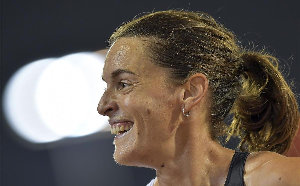 segea55113147 doha  qatar   25 09 2020   second placed esther guerrero of 200926195200