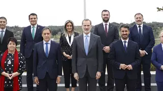 El Rey recibe en la Zarzuela a los miembros del Grupo de Ciudades Patrimonio de la Humanidad de España