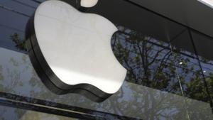 El logo de Apple en una tienda en Berkeley, California (EEUU), en una imagen de archivo.