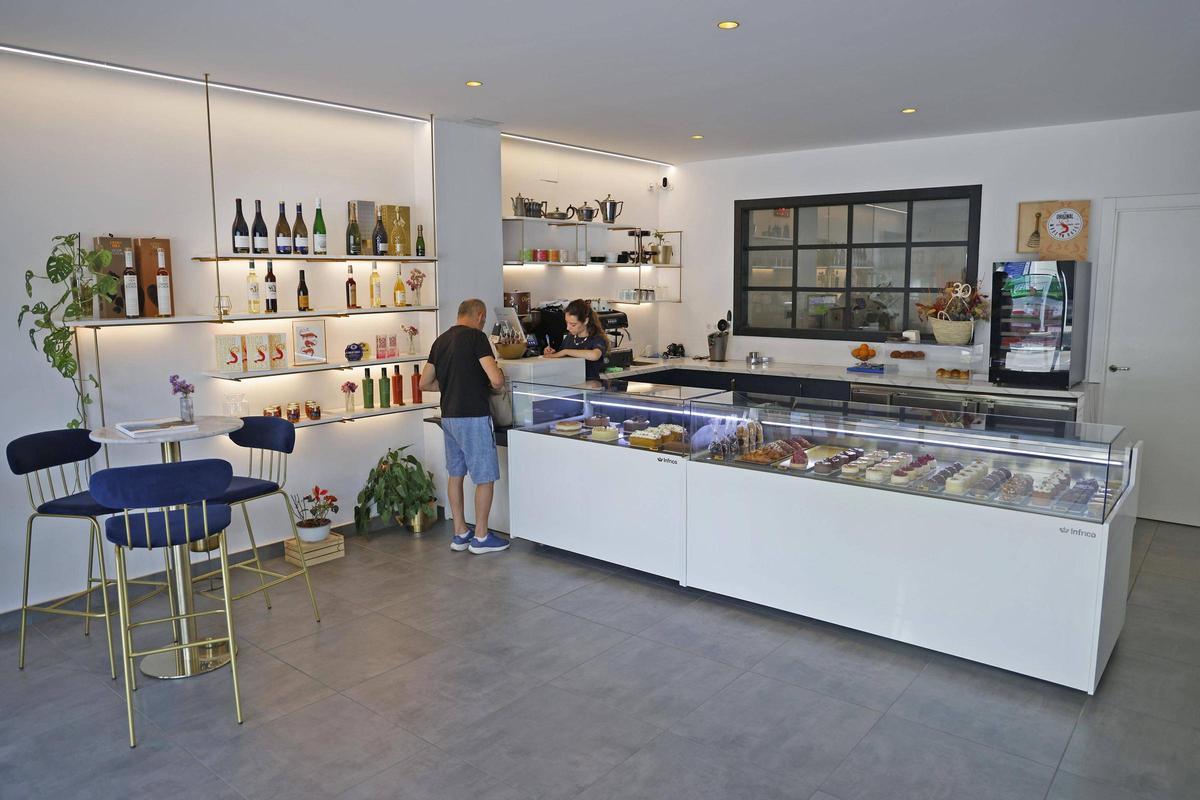 Interior de La Postreria de Roses.