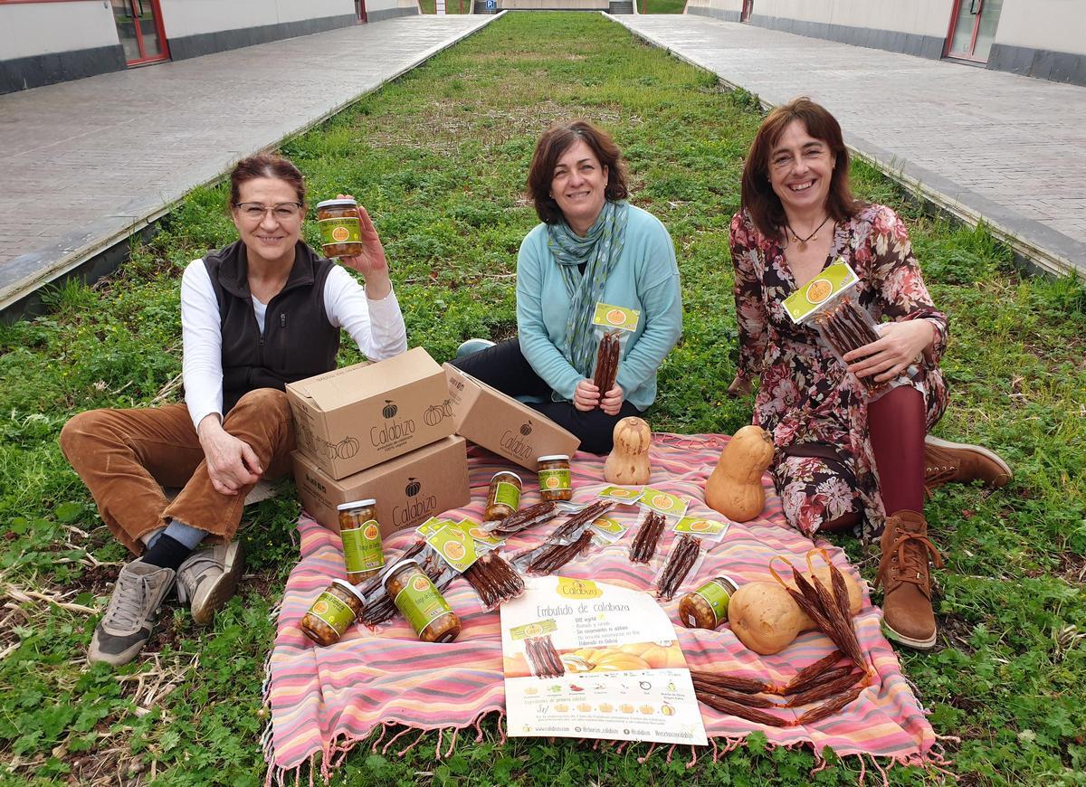 Sofía Calvo, Keila Pousa y Edurne Sendra, las inventoras del chorizo vegano.