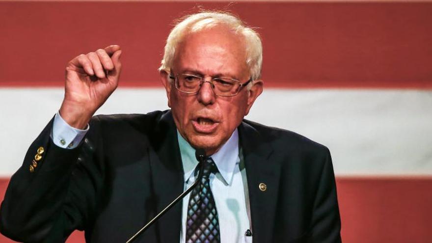 El candidato demócrata Bernie Sanders en un mitin en Michigan.