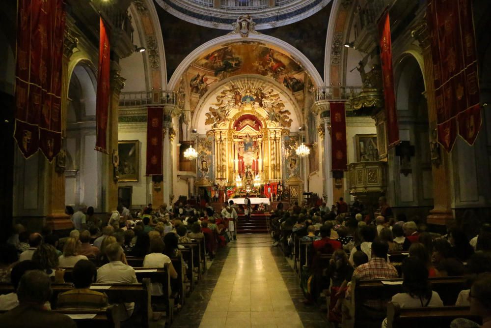 El municipio celebra el día de San Hipólito con los actos de la ofrenda, la presentación de armas y la procesión