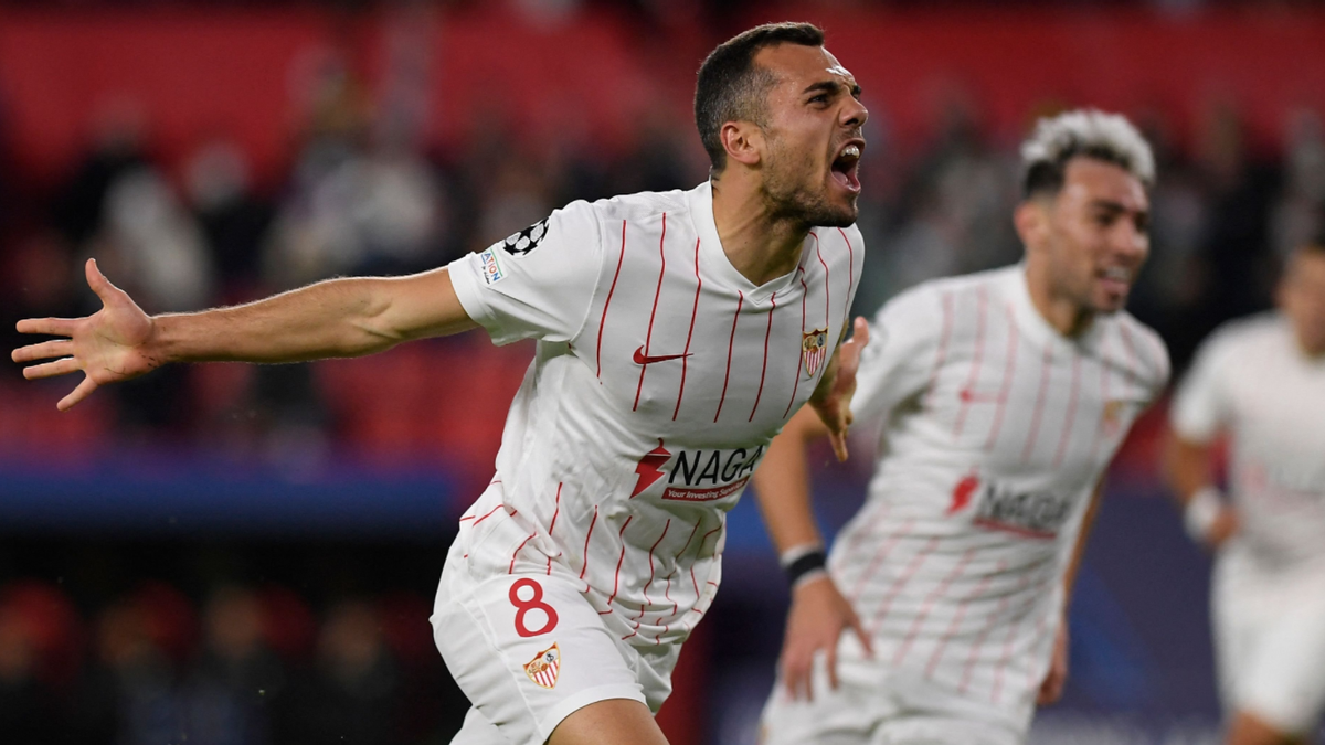 Jordán celebra el primer gol del Sevilla ante el Wolfsburgo.