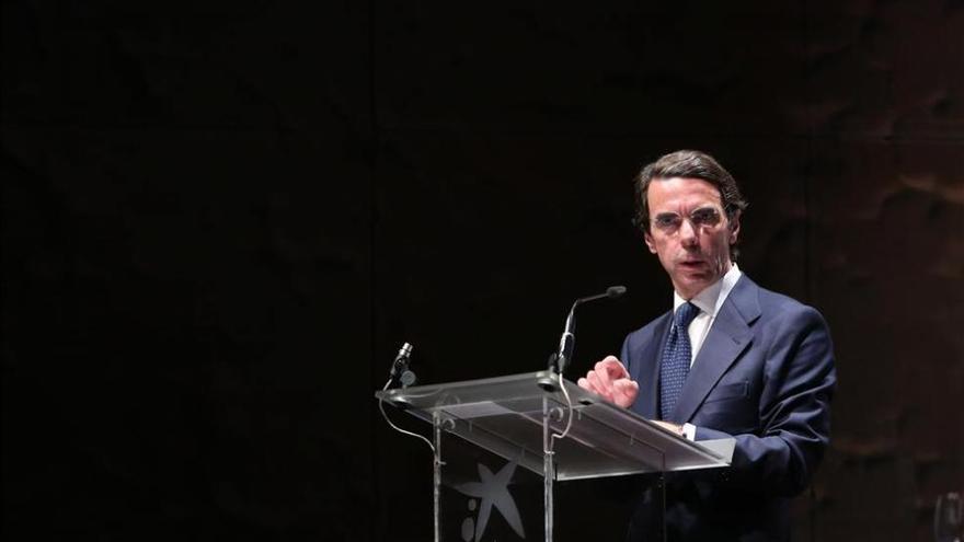 Aznar ofrece una conferencia en el Colegio de Abogados