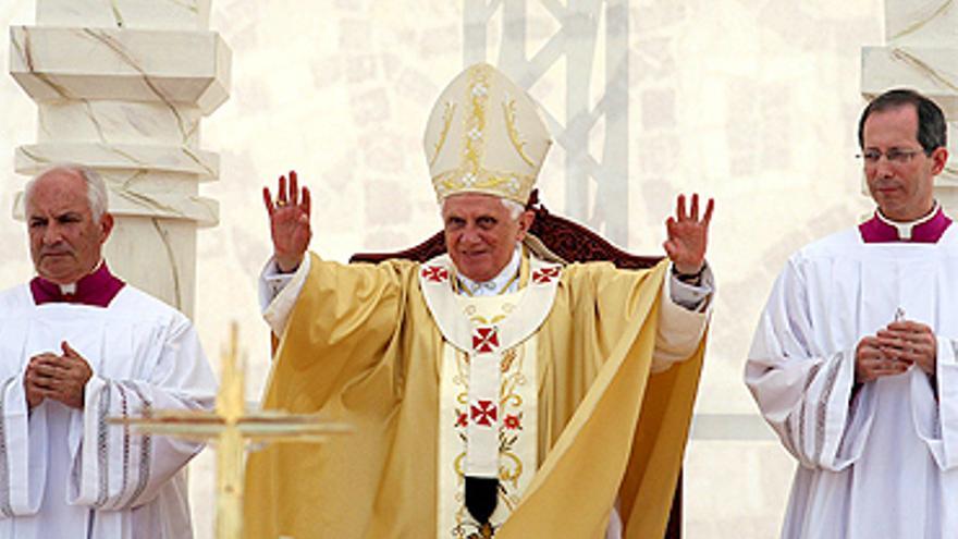 El Papa pide que se respete la dignidad de la mujer en Oriente Próximo