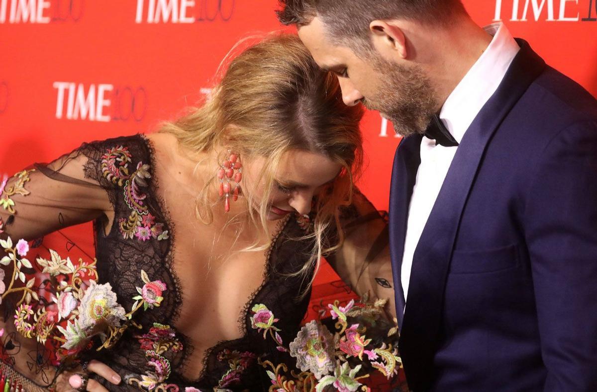 El escote del vestido de Marchesa de Blake Lively