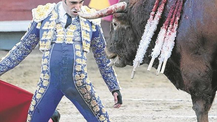 Cinco diestros extremeños, en los carteles de la temporada sevillana