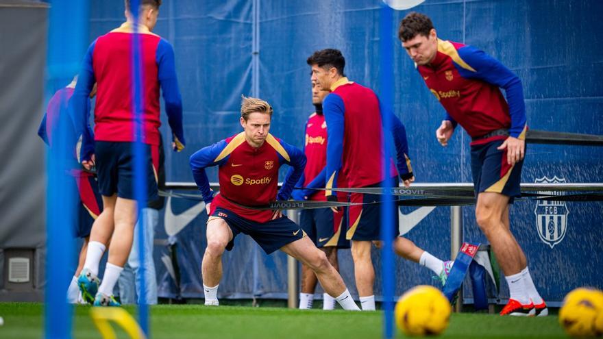 Frenkie de Jong y Andreas Christensen durante una sesión de entrenamiento con el FC Barcelona