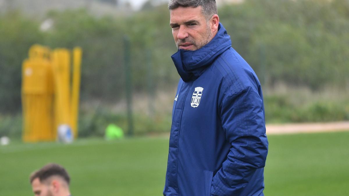 Luis Carrión, en un entrenamiento con el equipo