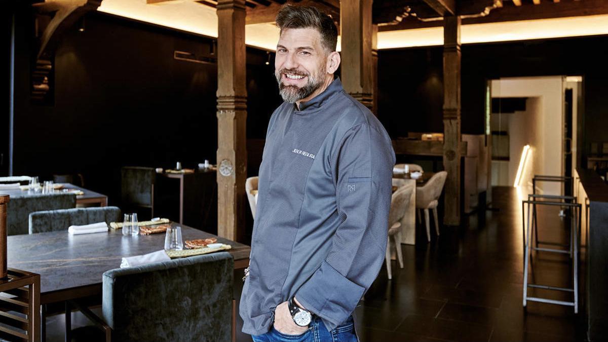 El chef Jesús Segura, en su restaurante Casas Colgadas.