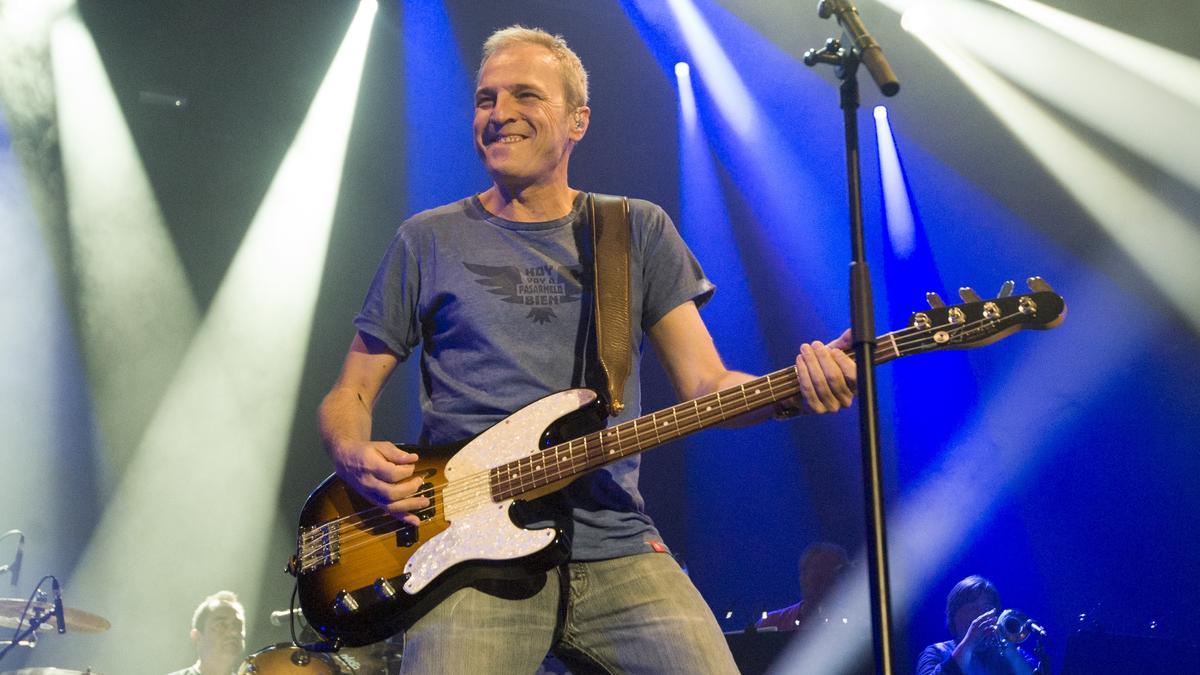 David Summers, de Hombres G, en uno de sus últimos conciertos en Galicia