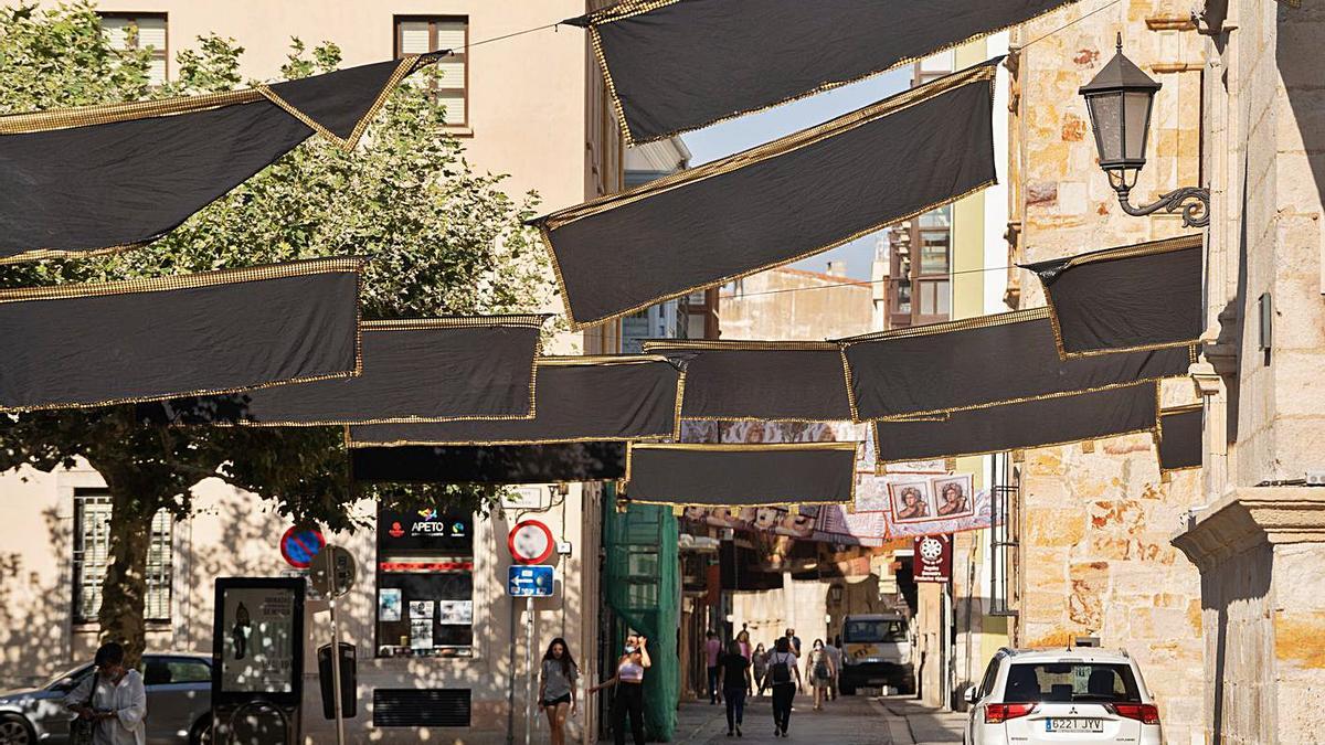 El casco antiguo se engalana para albergar el mercado romano este fin de semana.