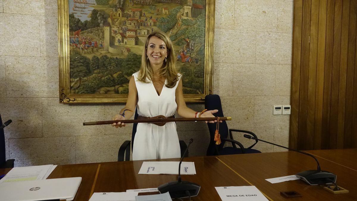 Estefanía Gonzalvo übernimmt im Rathaus von Andratx die Macht.