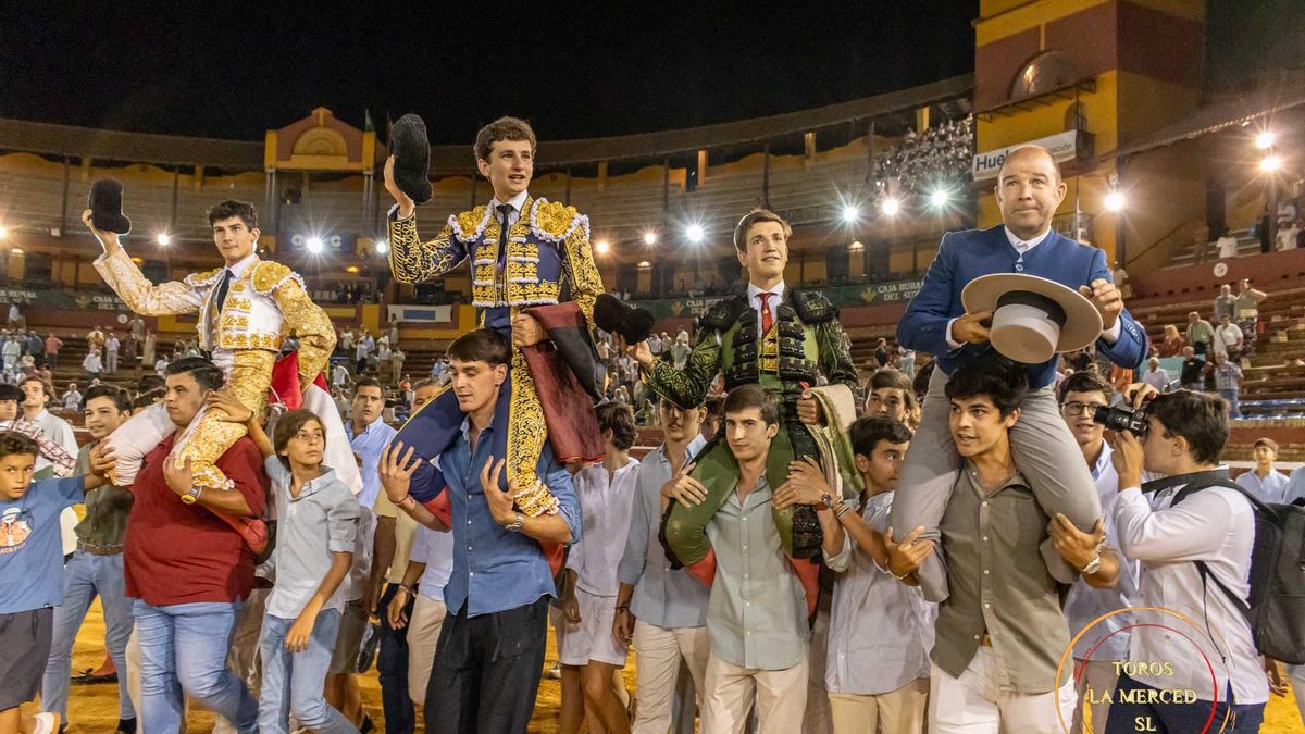 Javier Zulueta, Cristián González y Carlos Tirado salieron a hombros ante un gran encierro de José Luis Pereda