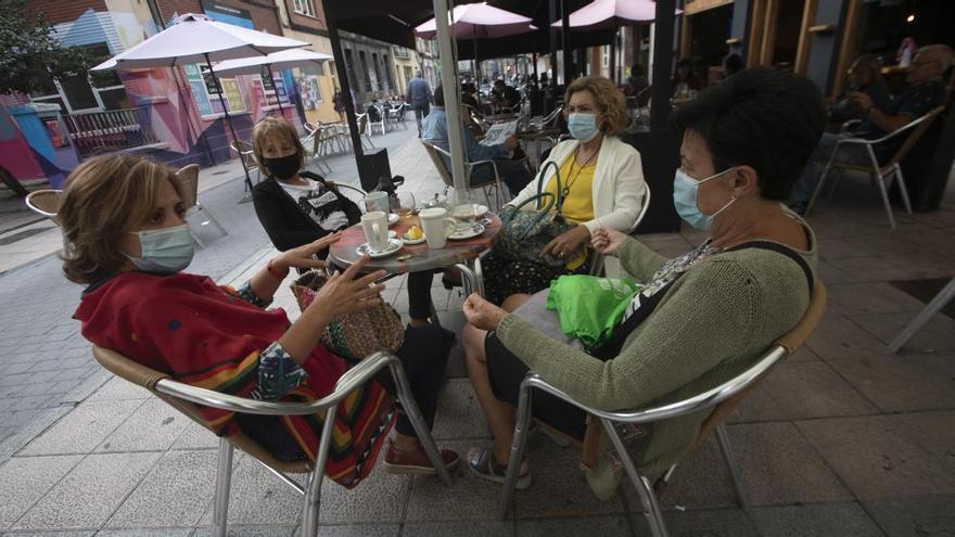 Nuevas restricciones en Asturias: solo seis por mesa y medidas más duras para los bingos