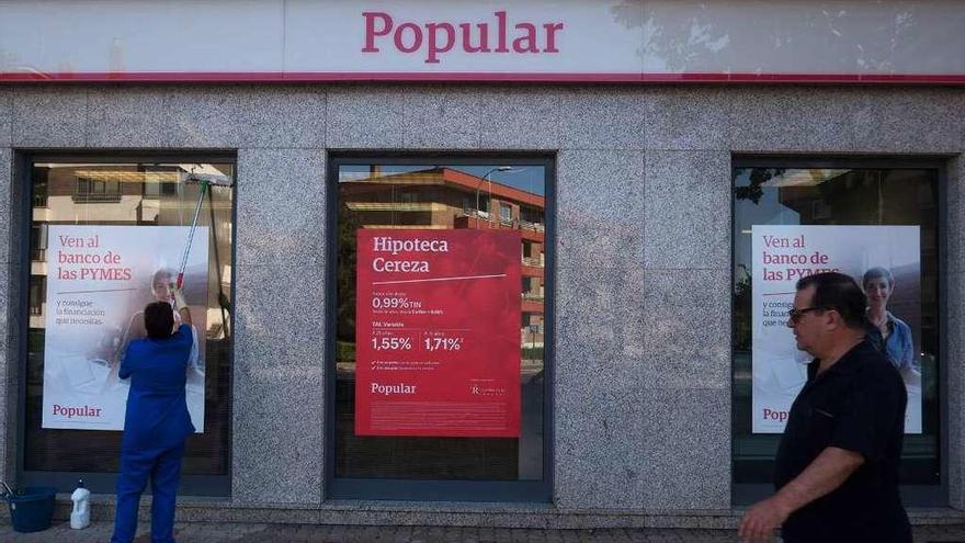 Banco Popular captó 2.500 millones de euros con la ampliación de capital de 2016. // Emilio Fraile