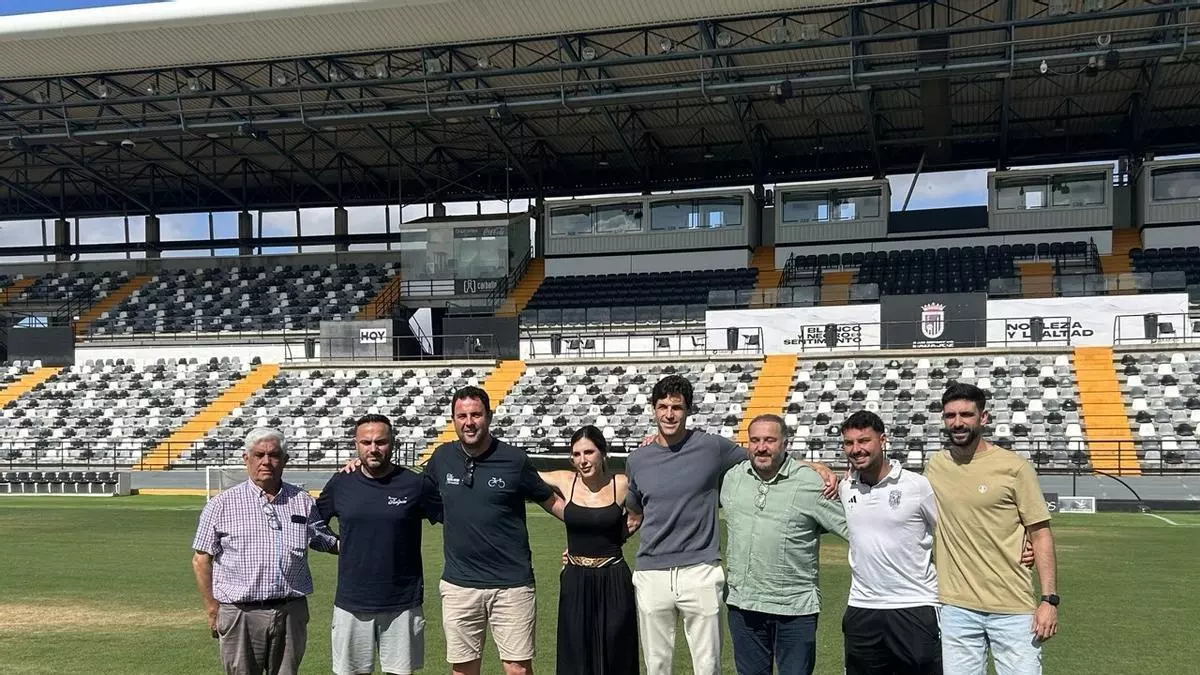 Fran Miranda cuelga las botas y seguirá ligado al Badajoz como preparador físico