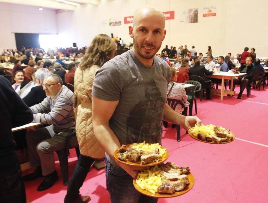 Cientos de personas disfrutan de la cita gastronómica más popular del municipio