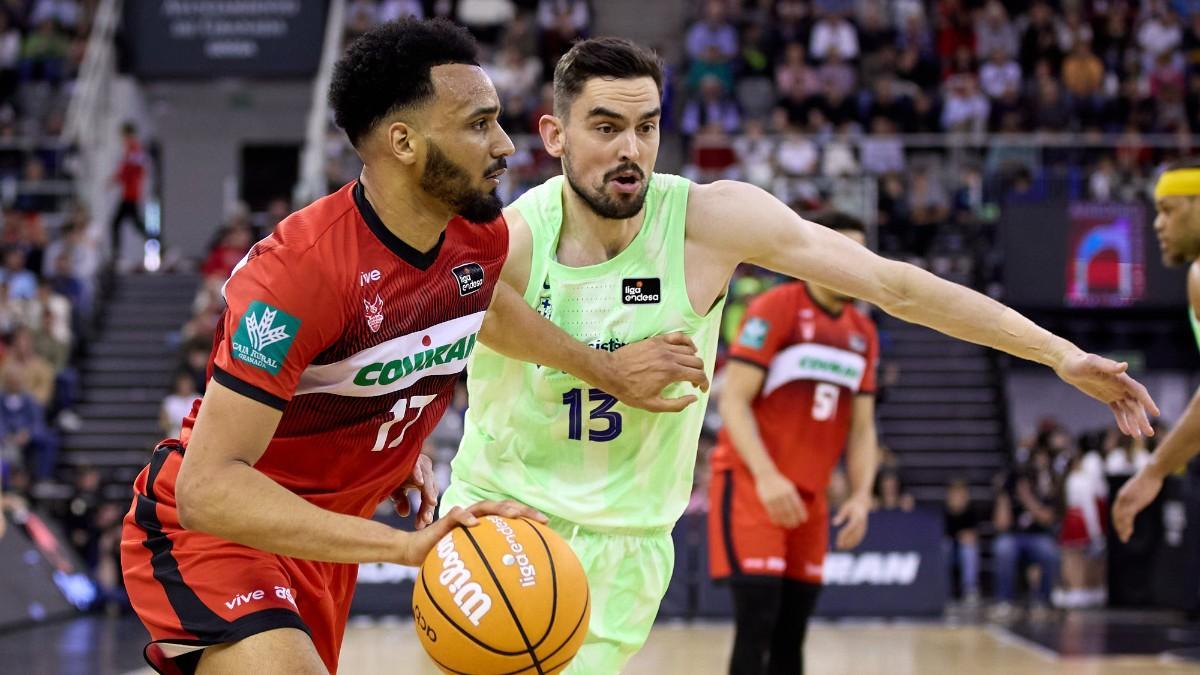 Amine Noua, ante Tomas Satoransky la pasada temporada en un partido de Liga Endesa
