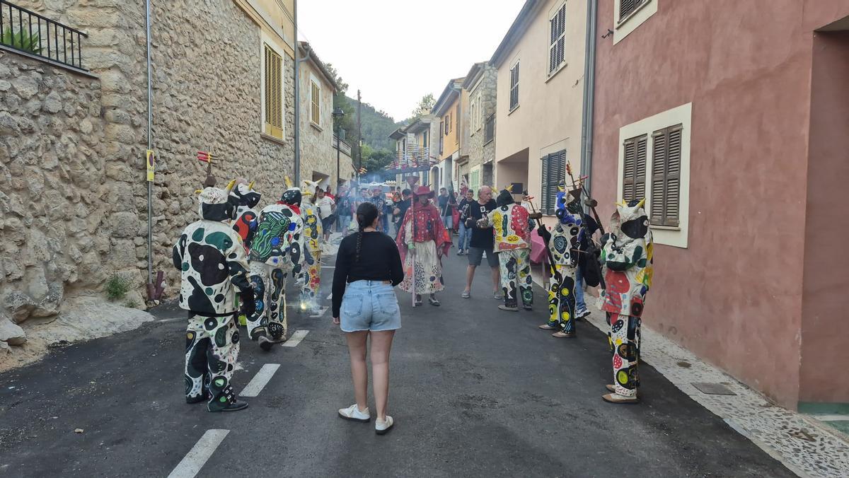 Las imágenes del 'correfoc' de 'Els tretze de na Pola' de Alaró